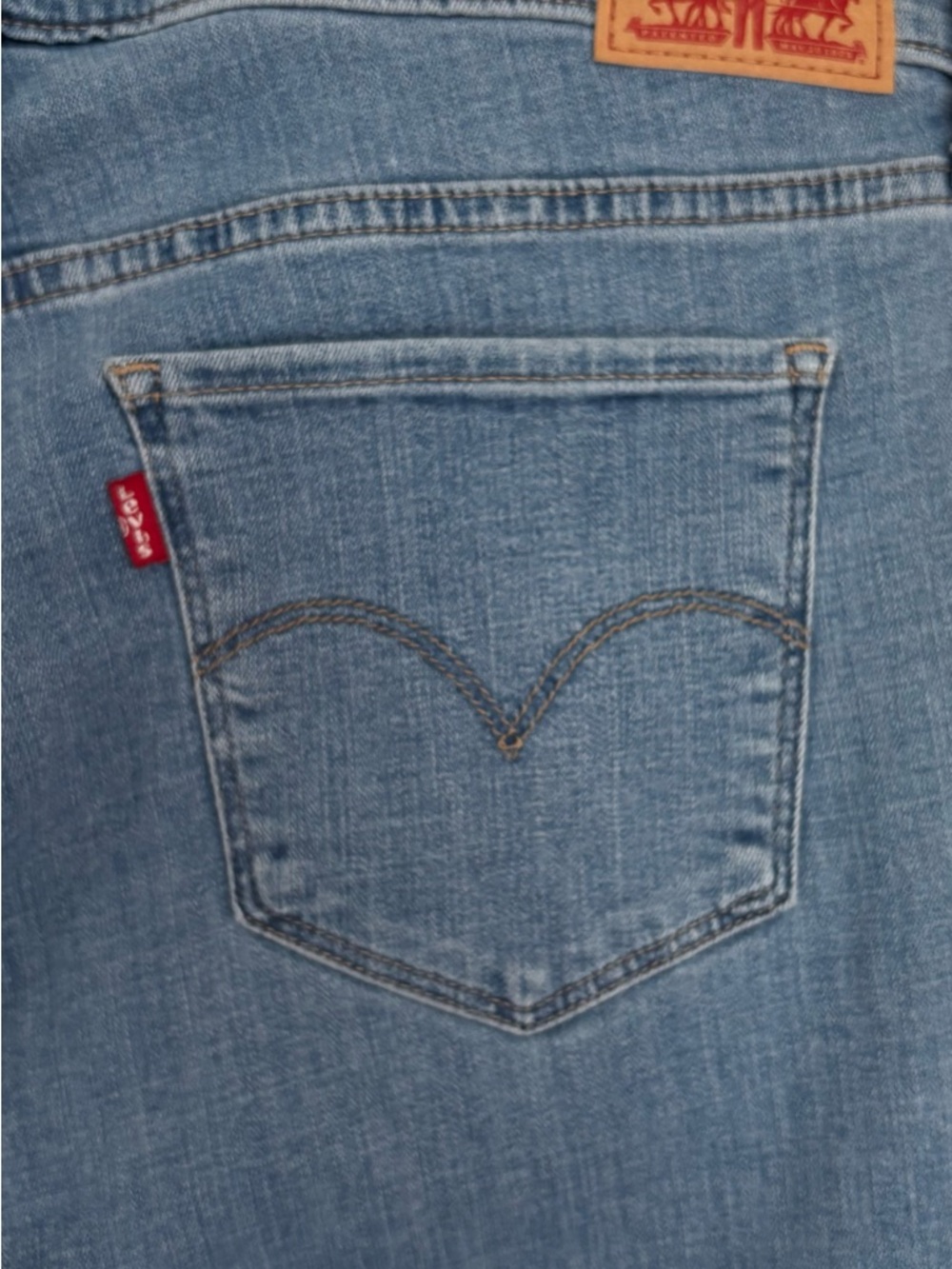 LEVI’S 🇺🇸 311SHAPING SKNY CAPRI Womens W32 MR Jeans Soft Relaxed Feel Light Wash - Picture 4 of 16